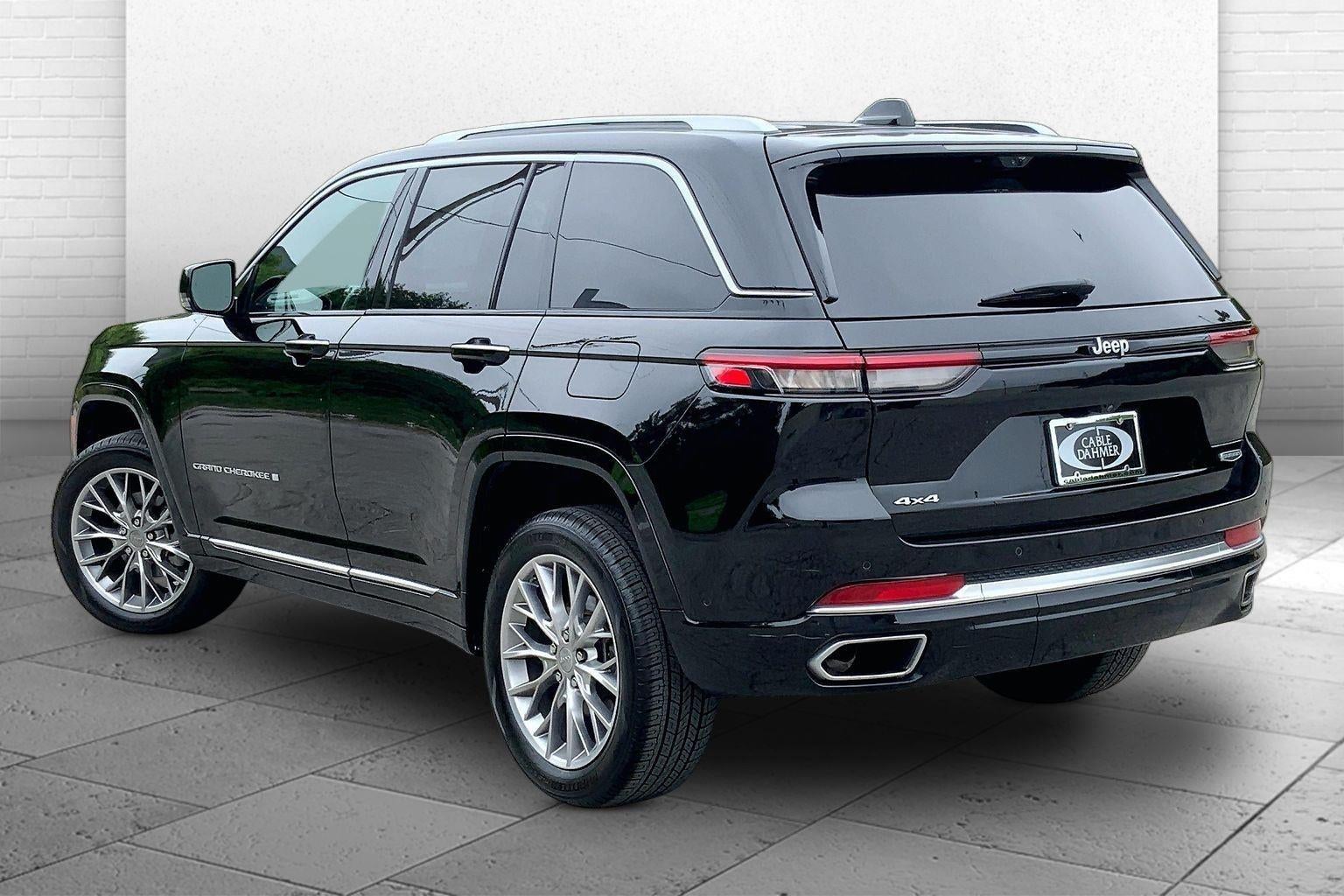 2023 Jeep Grand Cherokee Summit