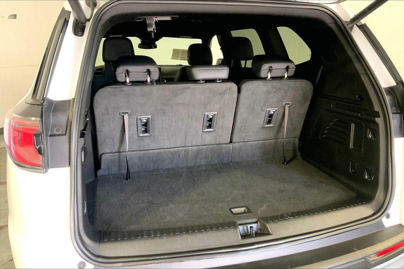 2024 GMC Acadia Elevation