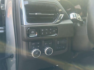 2025 GMC Yukon Elevation