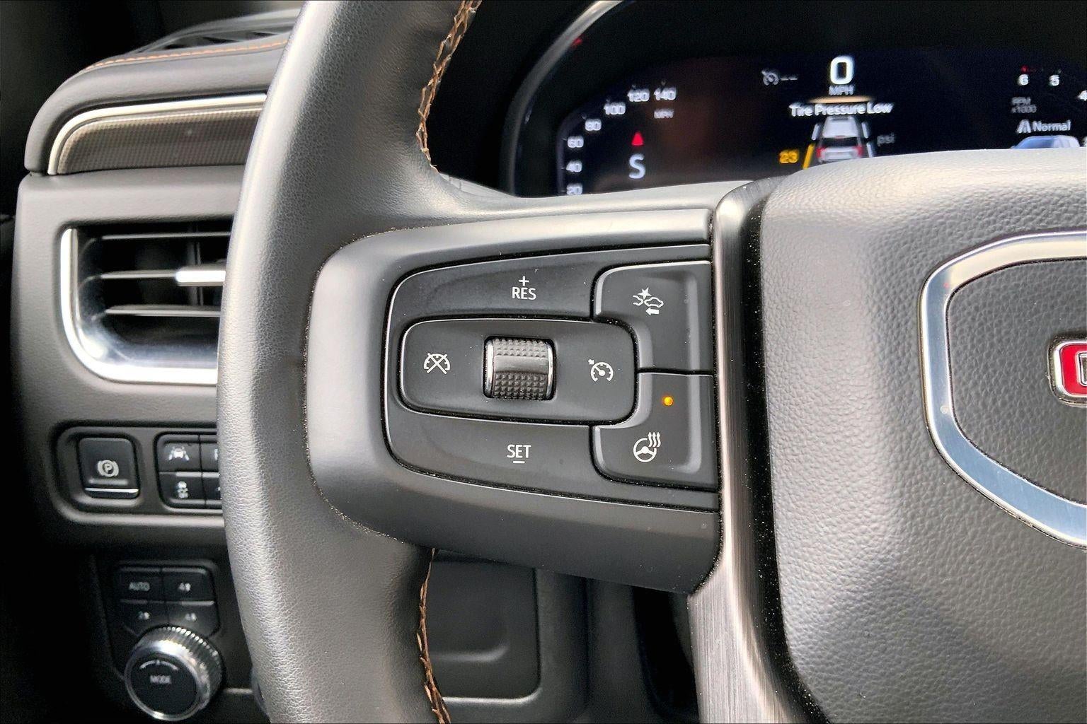 2024 GMC Yukon XL AT4