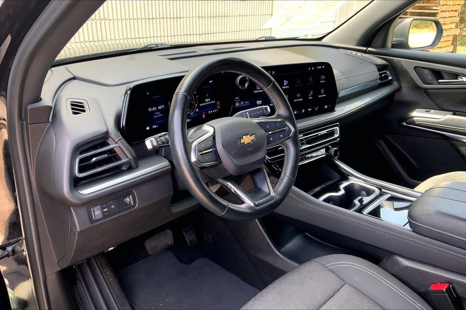 2024 Chevrolet Traverse LT