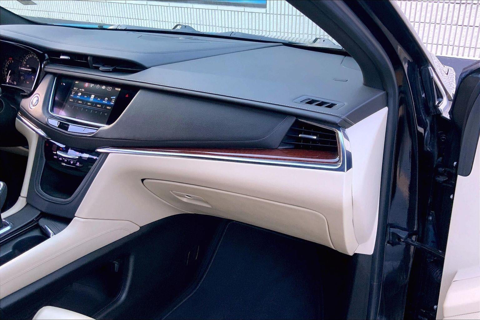 2017 Cadillac XT5 Luxury FWD