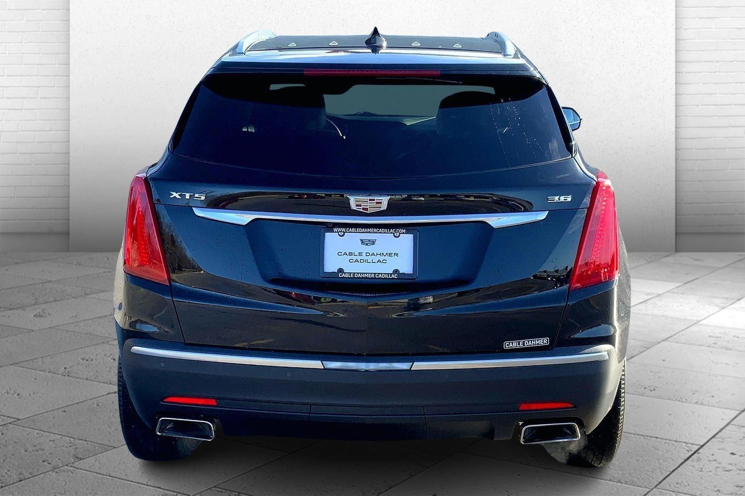 2017 Cadillac XT5 Luxury FWD