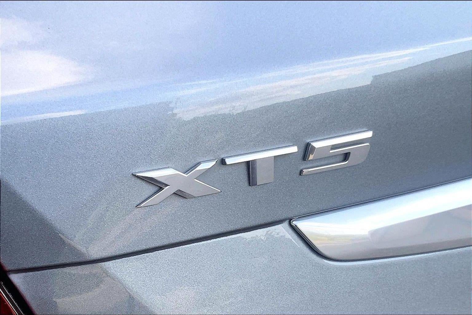 2021 Cadillac XT5 AWD Premium Luxury