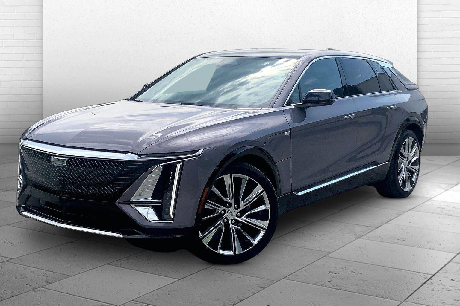 2025 Cadillac LYRIQ Luxury 3