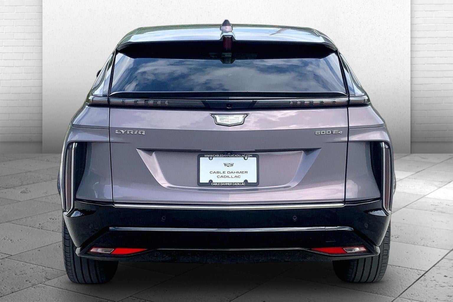 2025 Cadillac LYRIQ Luxury 3