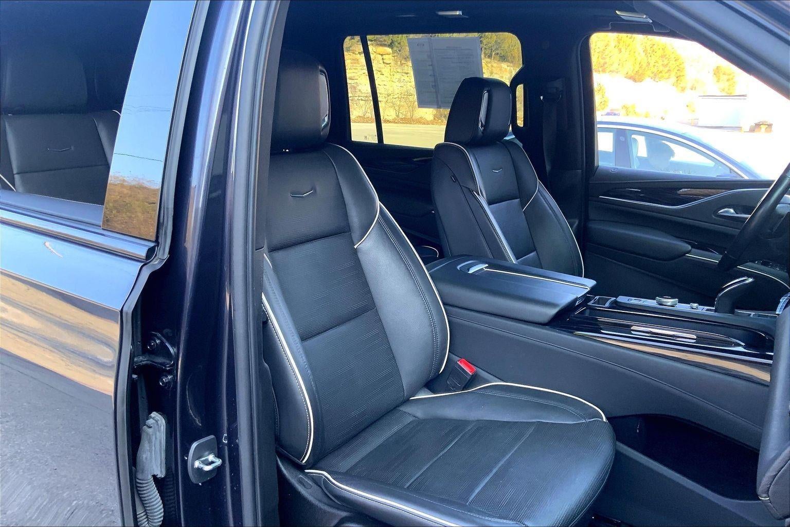 2023 Cadillac Escalade ESV Sport