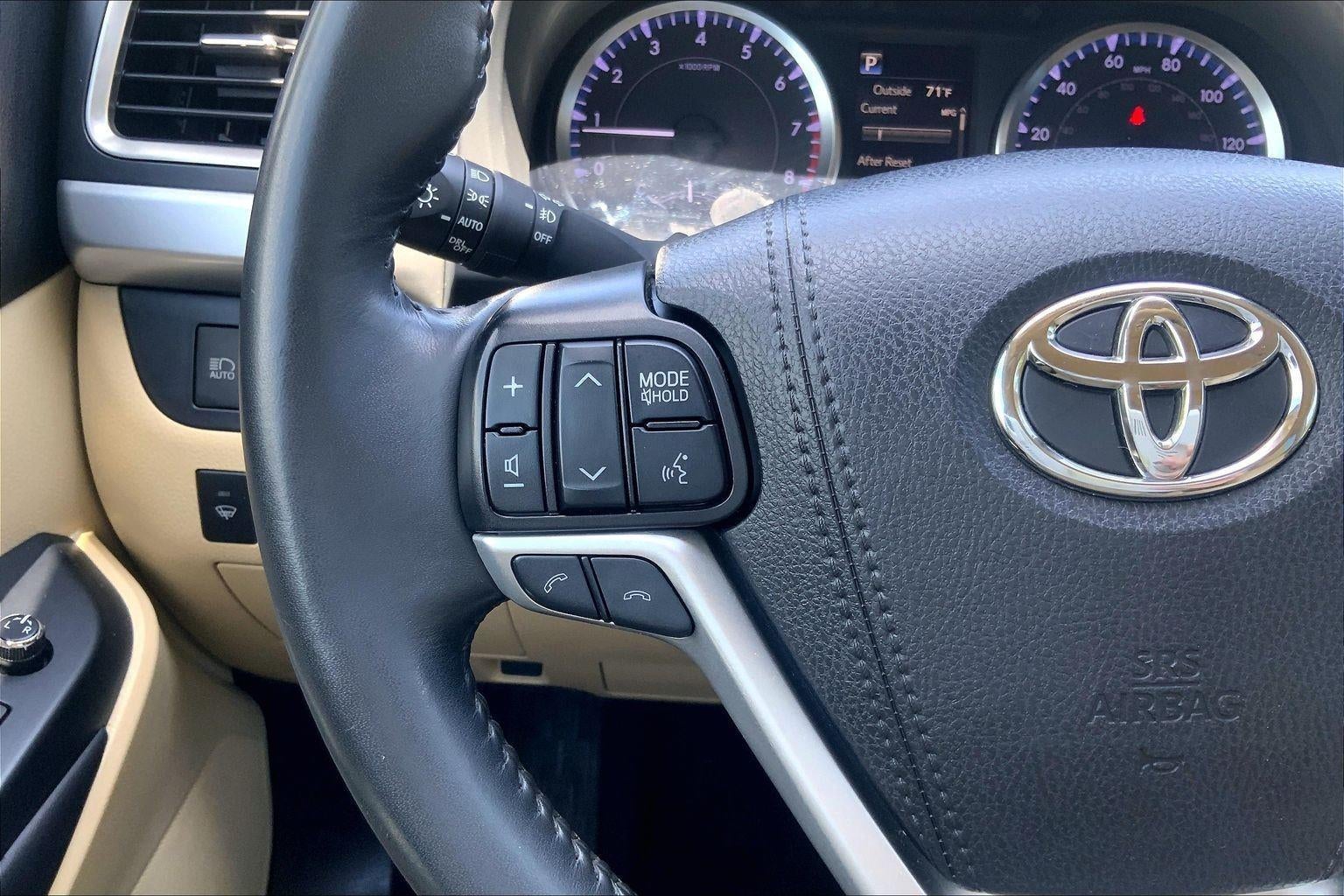 2019 Toyota Highlander LE