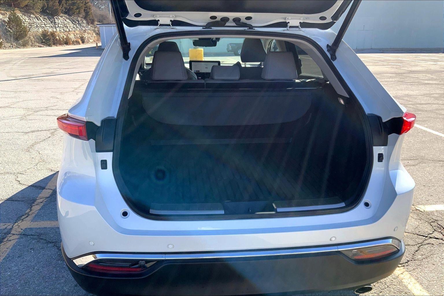 2023 Toyota Venza LE