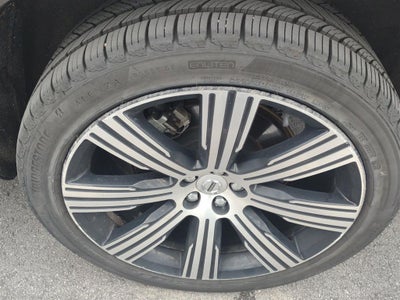2024 Volvo XC90 Plus Bright Theme