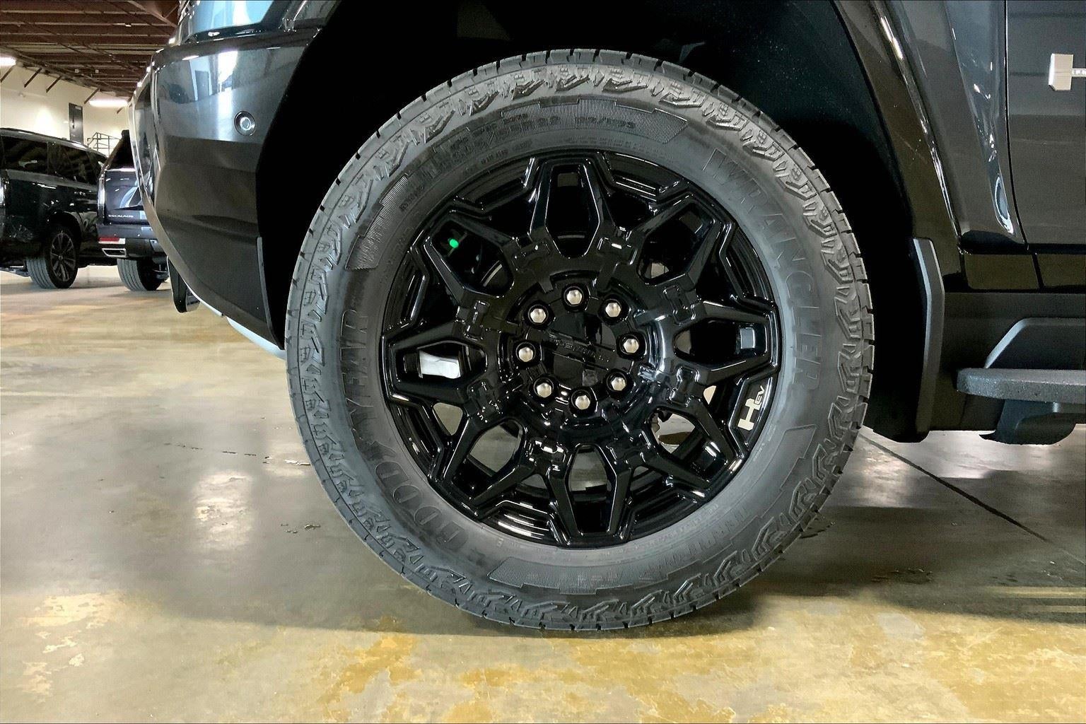 2026 GMC HUMMER EV SUV 2X