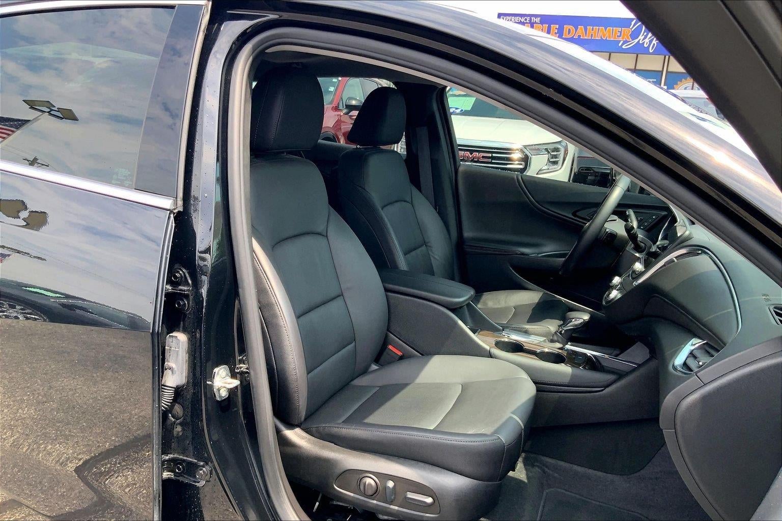 2022 Chevrolet Malibu Premier