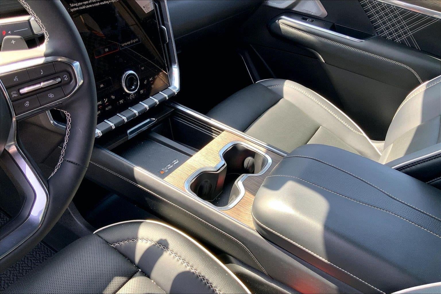 2024 GMC Acadia Denali