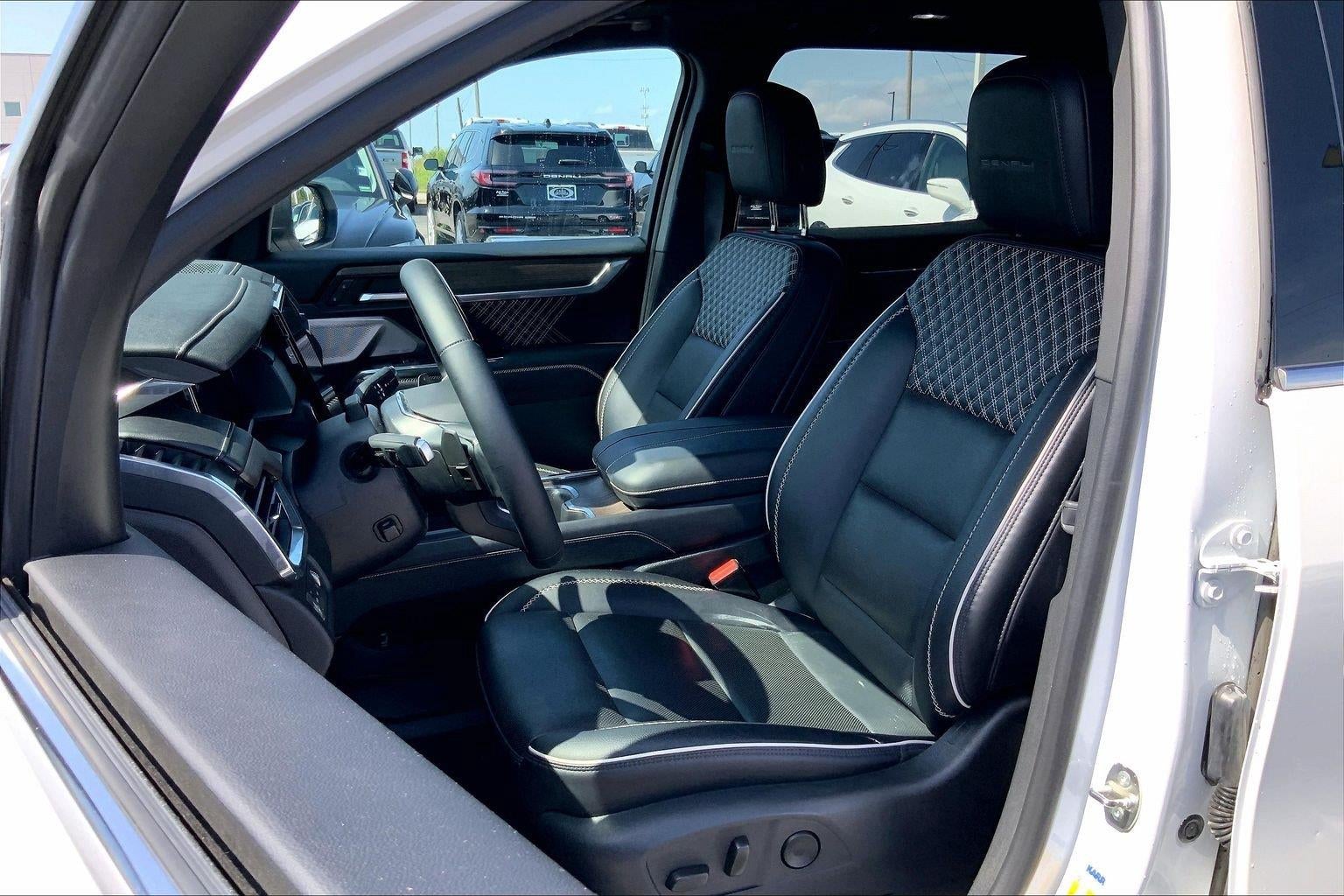 2024 GMC Acadia Denali