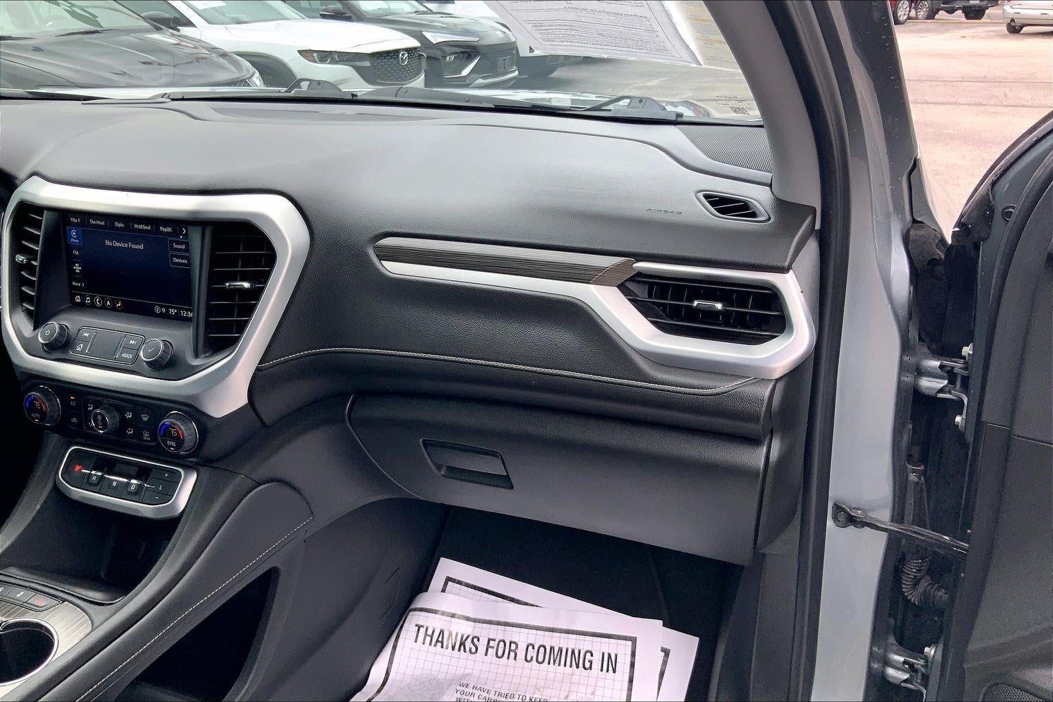 2023 GMC Acadia SLT