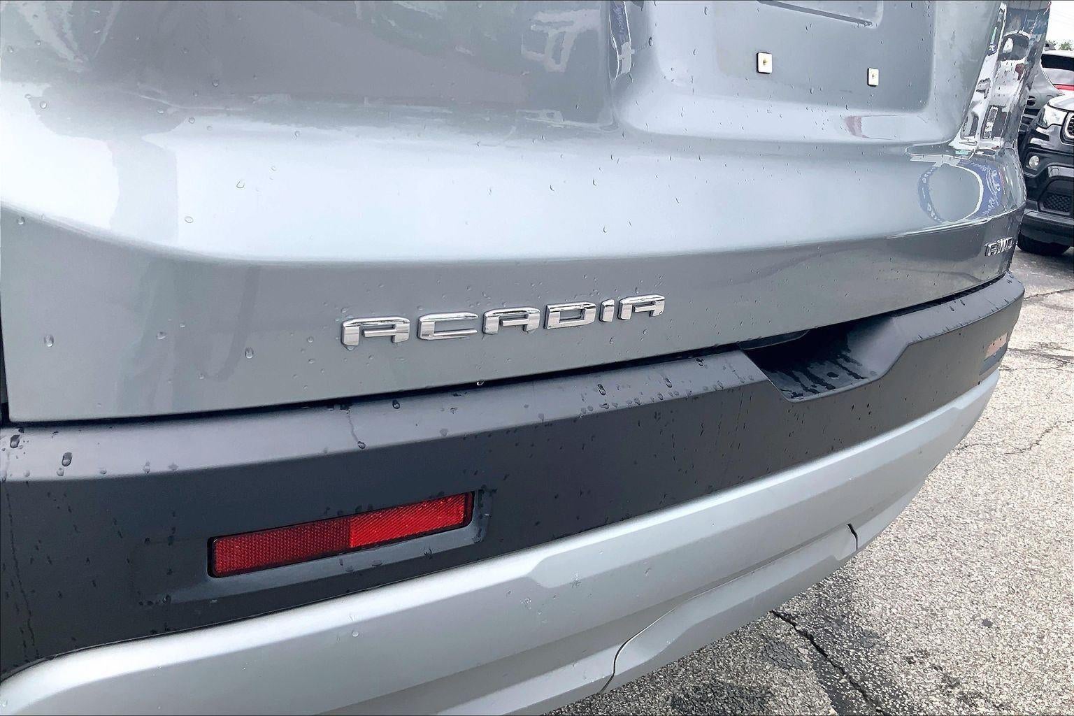 2023 GMC Acadia SLT