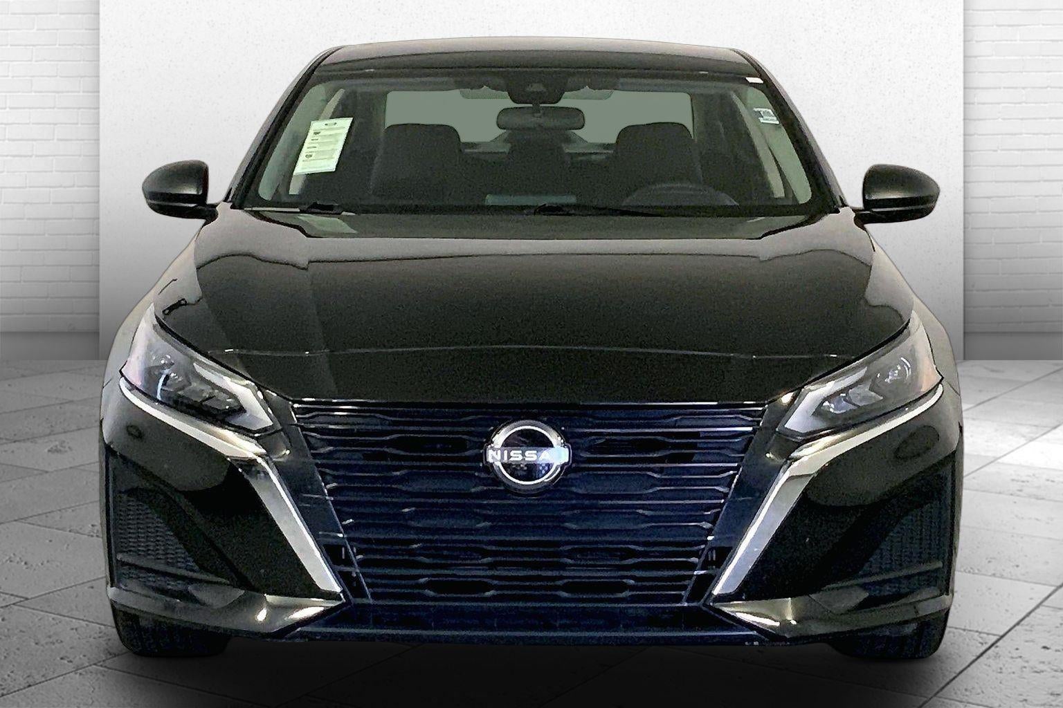 Used 2025 Nissan Altima SV with VIN 1N4BL4DV5SN385452 for sale in Kansas City
