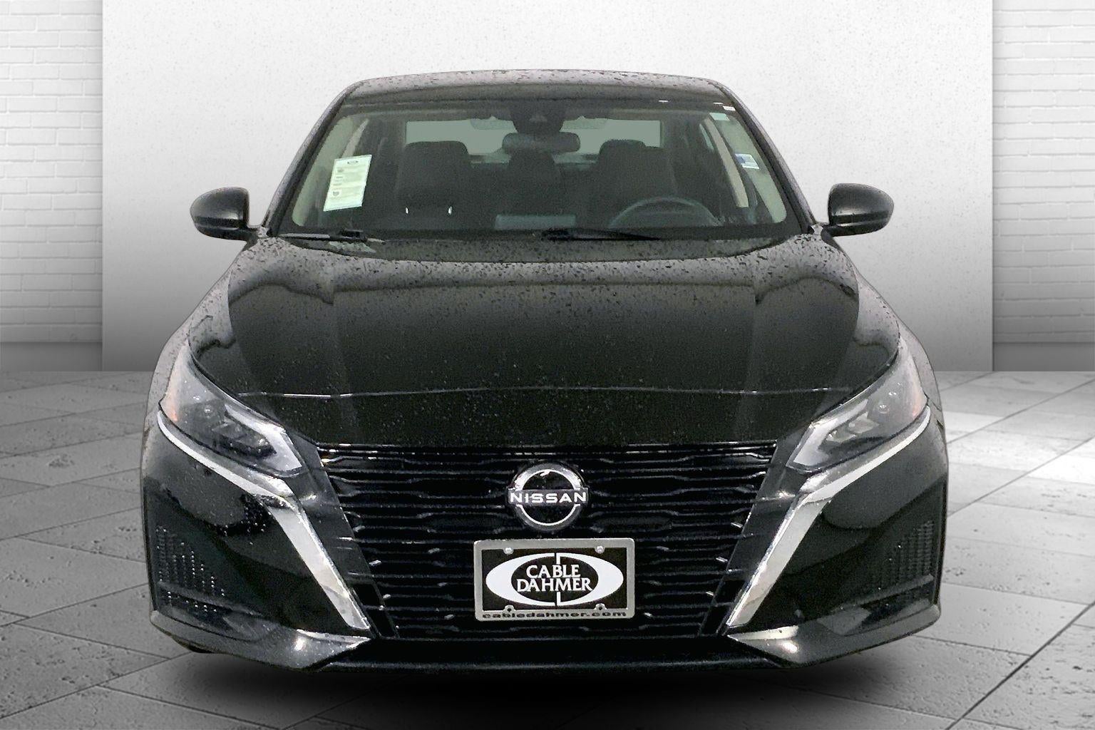 Used 2025 Nissan Altima SV with VIN 1N4BL4DV8SN384778 for sale in Kansas City