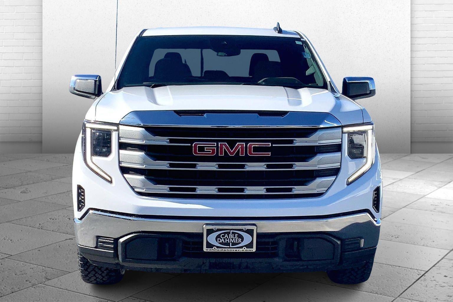 Used 2022 GMC Sierra 1500 SLE with VIN 3GTPUBEK1NG511051 for sale in Kansas City