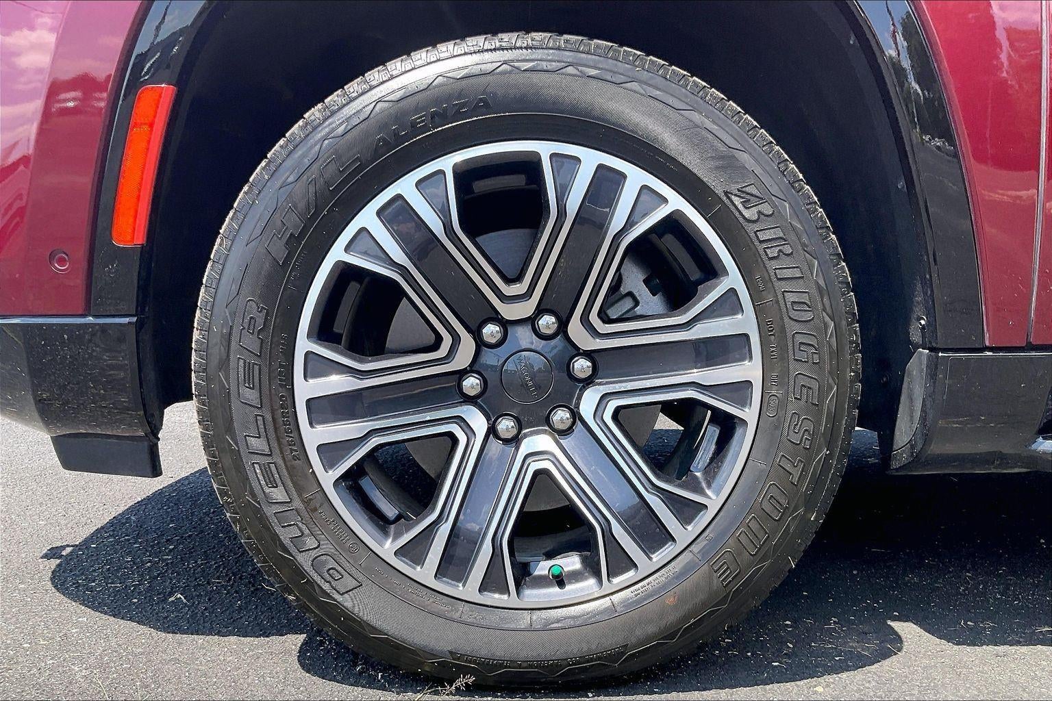 2024 Jeep Wagoneer 4DR 4WD