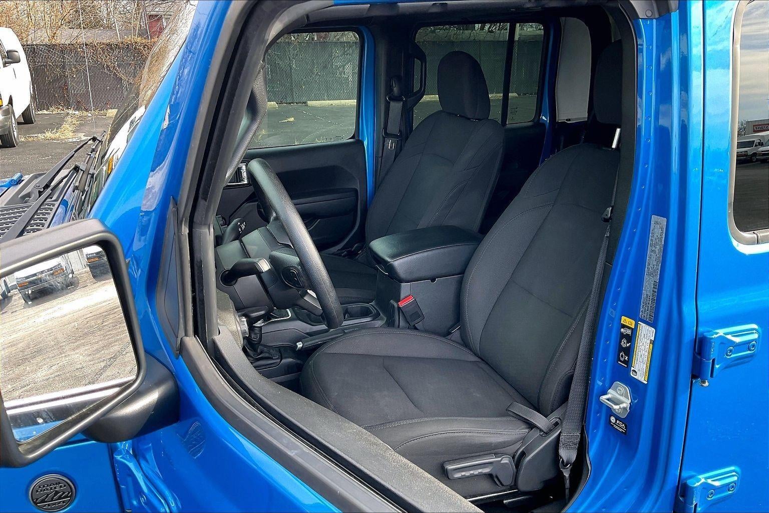 2023 Jeep Gladiator Sport