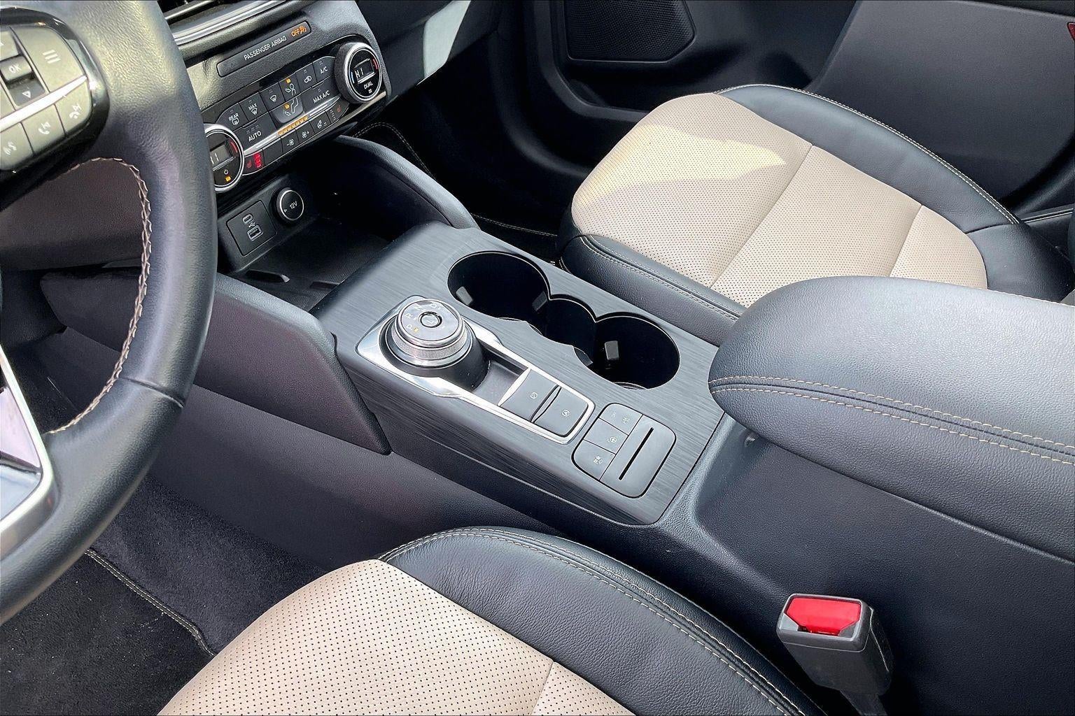 2021 Ford Escape Titanium Hybrid