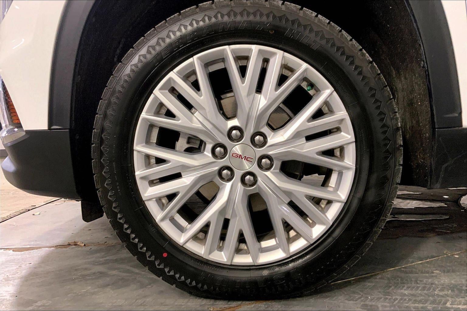 2024 GMC Acadia Elevation