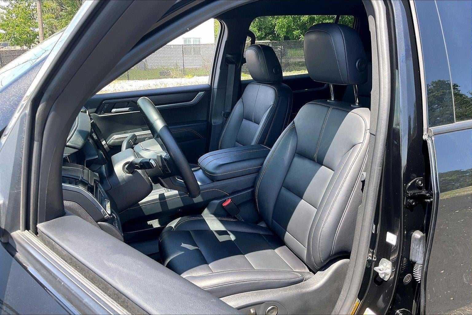 2024 GMC Acadia Elevation