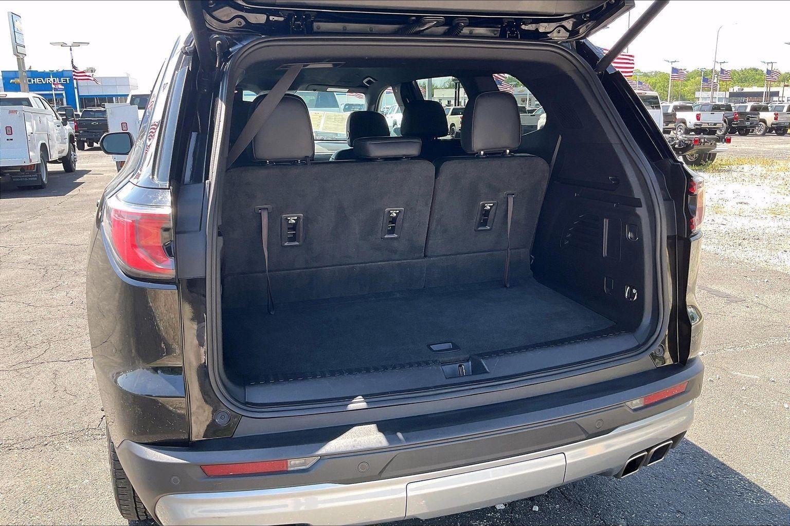 2024 GMC Acadia Elevation