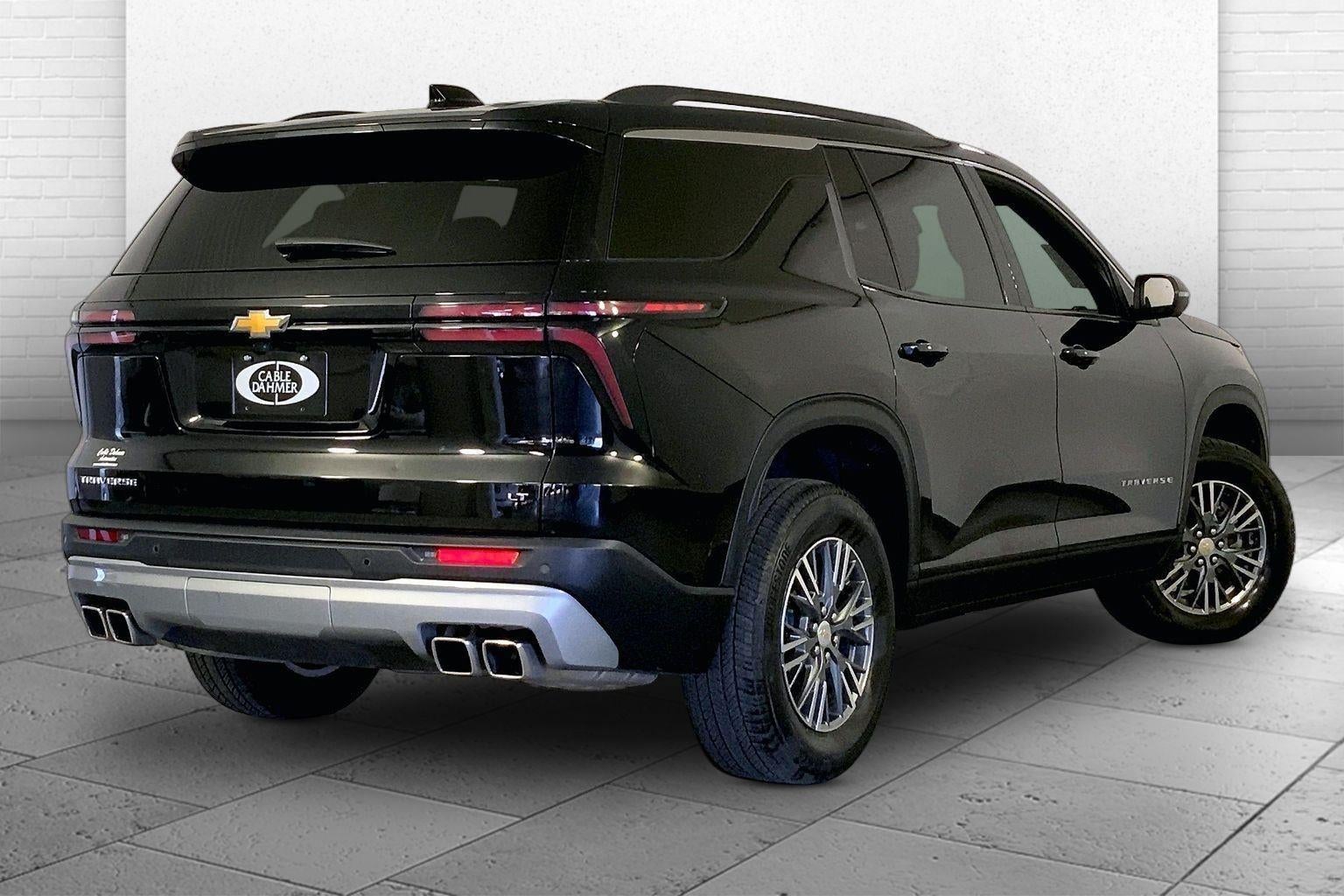 2024 Chevrolet Traverse LT