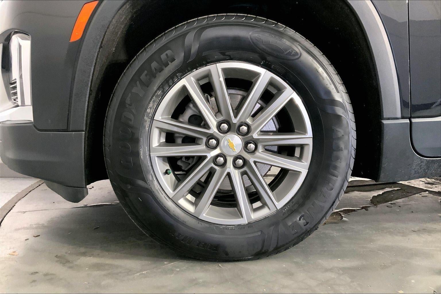 2023 Chevrolet Traverse LT Leather