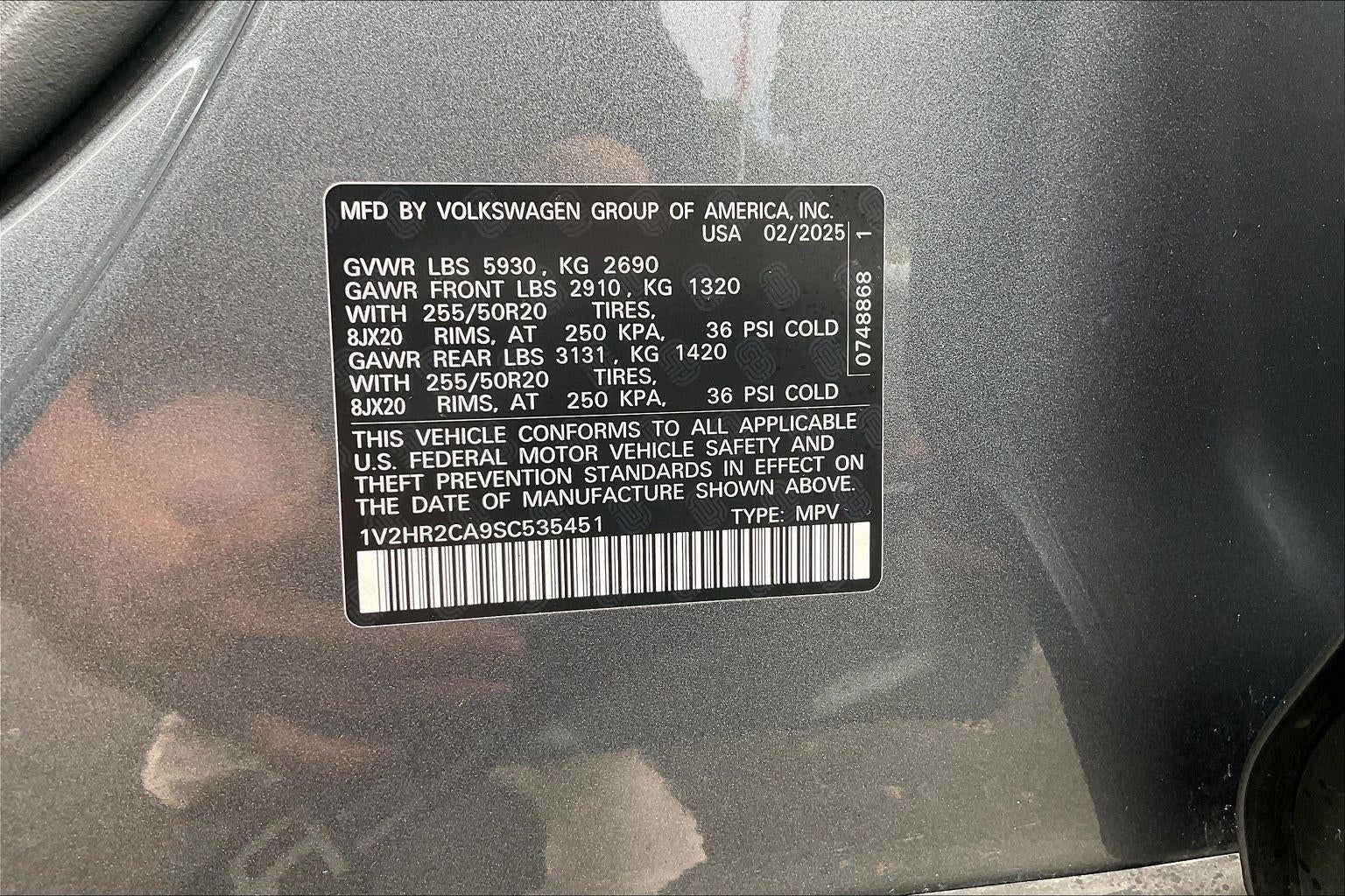 2025 Volkswagen Atlas 2.0T SE w/Technology