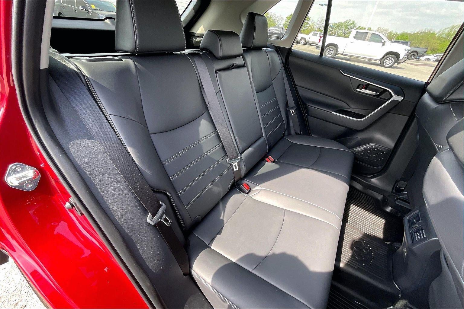 2025 Toyota RAV4 XLE Premium