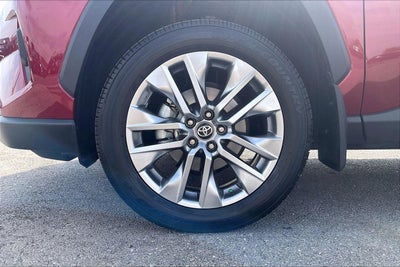 2025 Toyota RAV4 XLE Premium