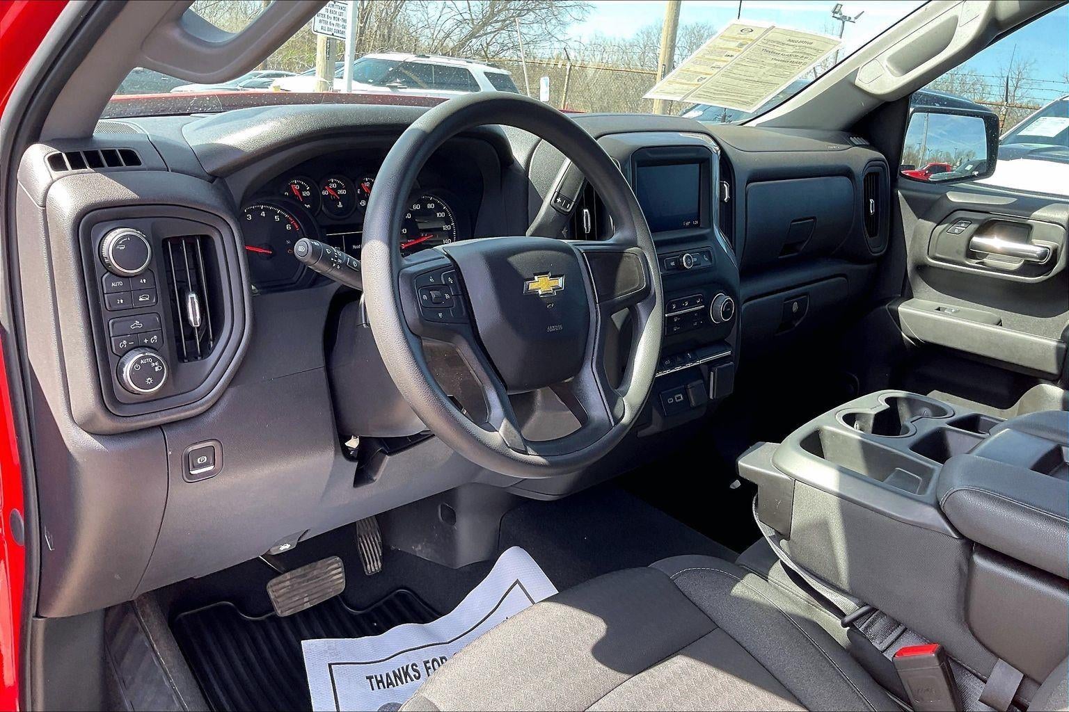 2024 Chevrolet Silverado 1500 Custom