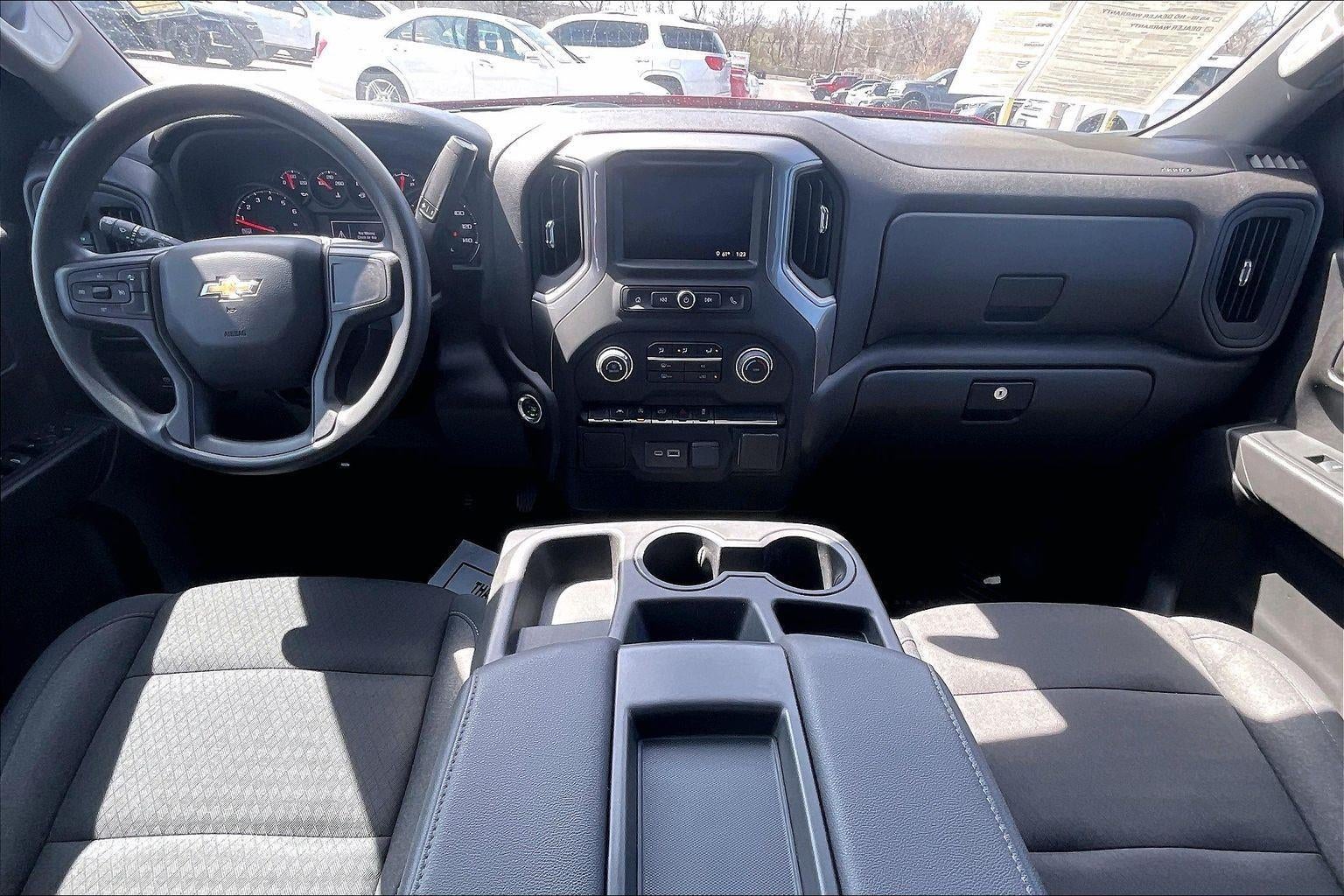 2024 Chevrolet Silverado 1500 Custom