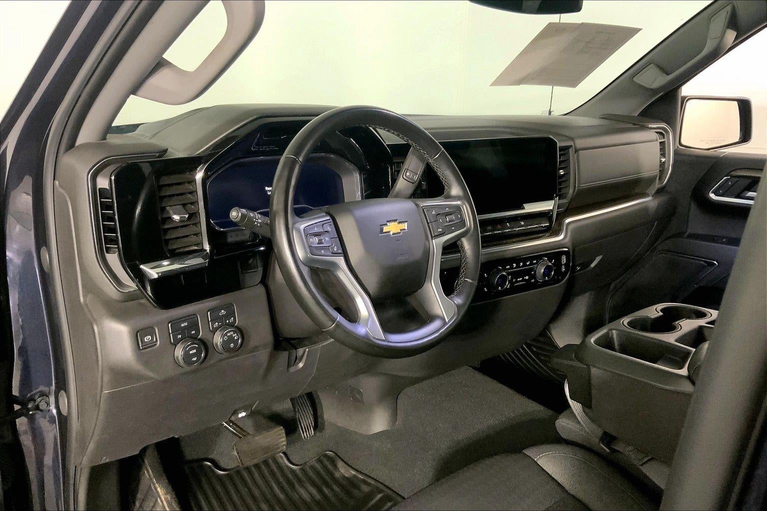 2024 Chevrolet Silverado 1500 LT (2FL)