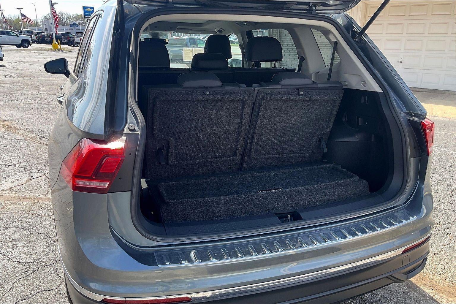 2023 Volkswagen Tiguan SE