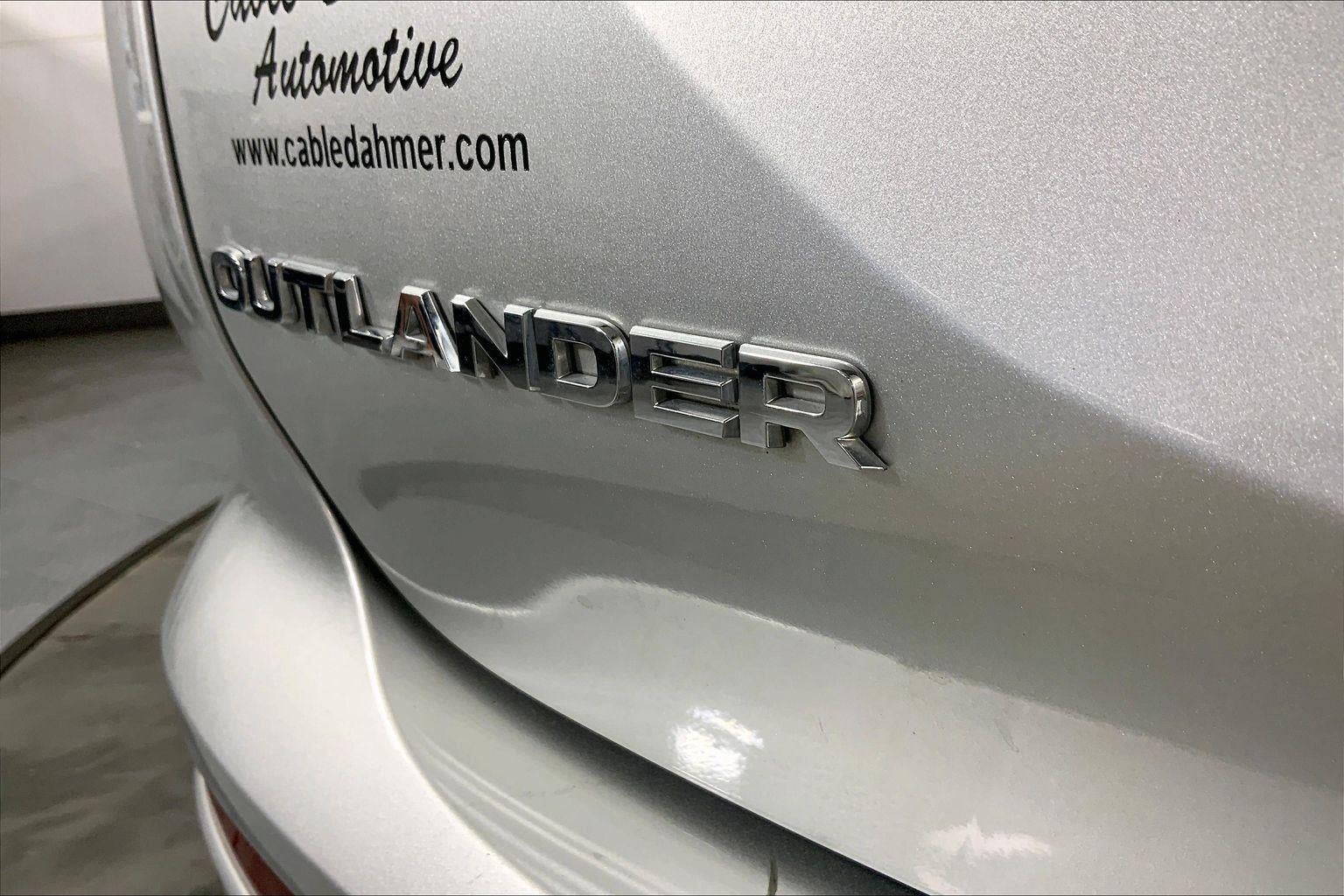 2024 Mitsubishi Outlander SE
