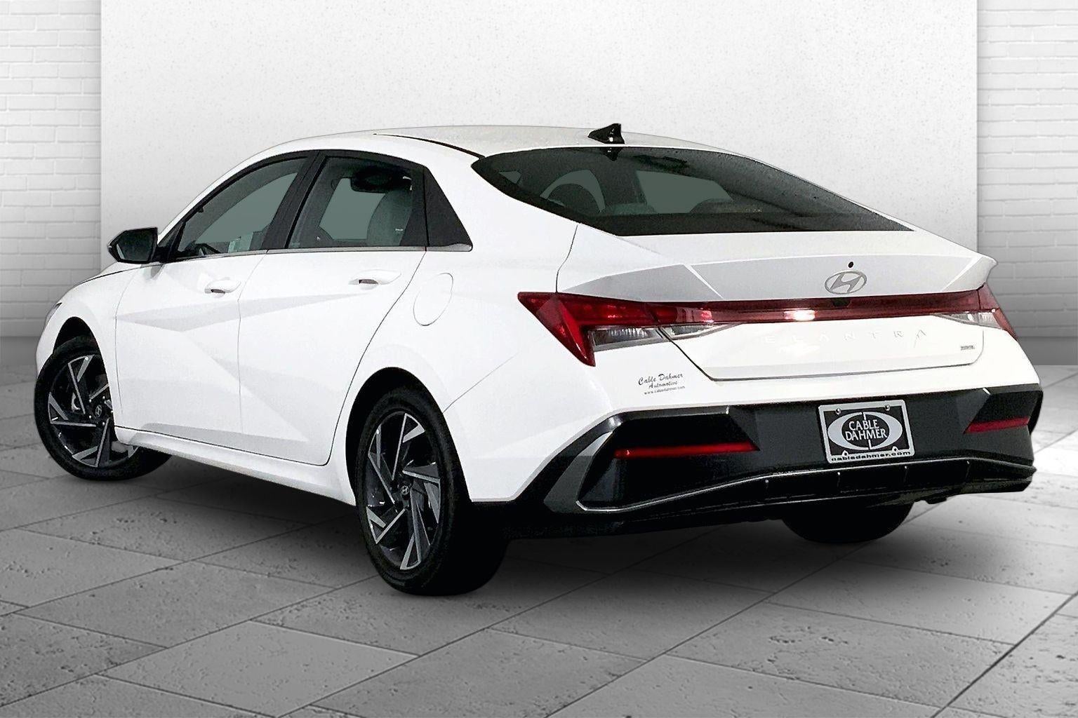 2025 Hyundai Elantra Hybrid Limited