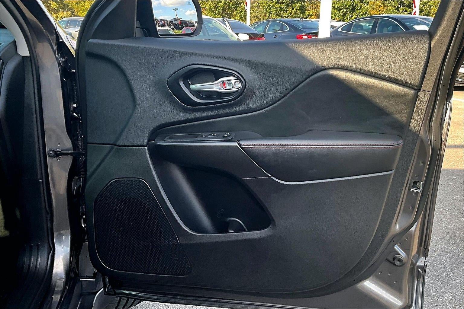 2022 Jeep Cherokee Trailhawk