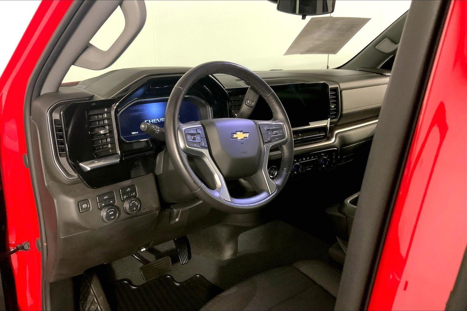 2022 Chevrolet Silverado 1500 LT (2FL)