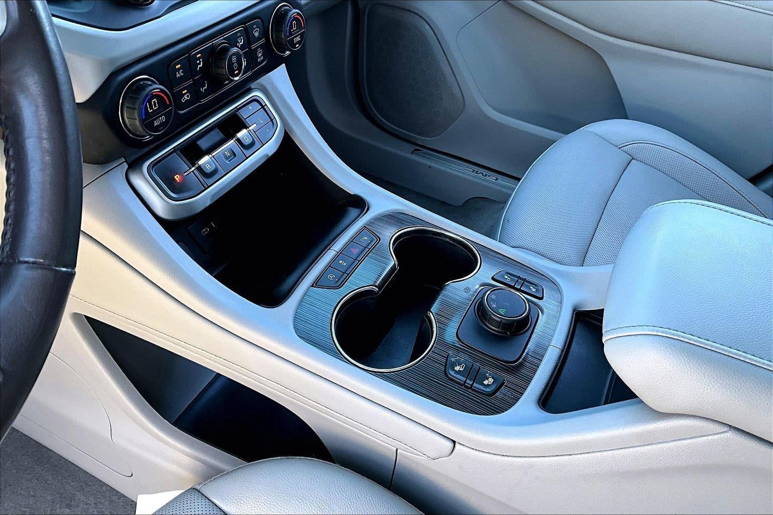 2020 GMC Acadia SLT