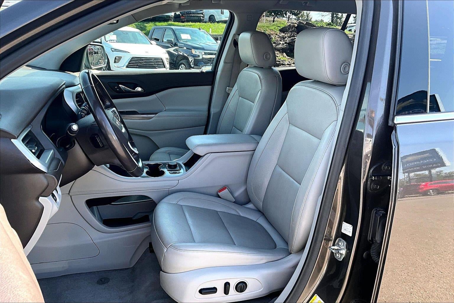 2020 GMC Acadia SLT