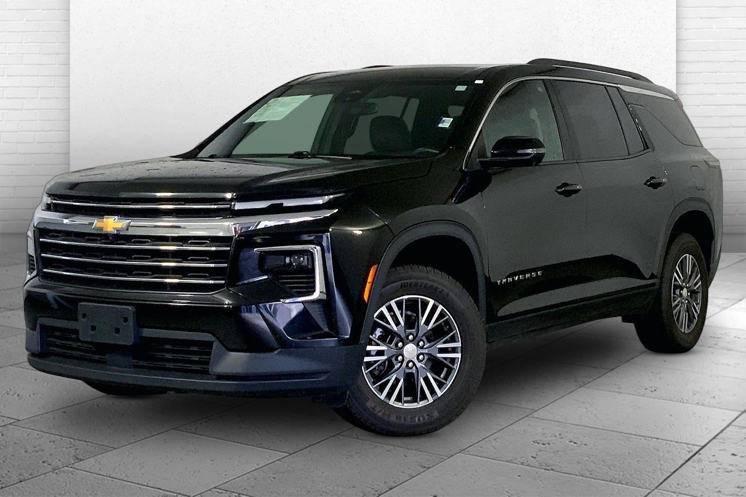 2024 Chevrolet Traverse LT