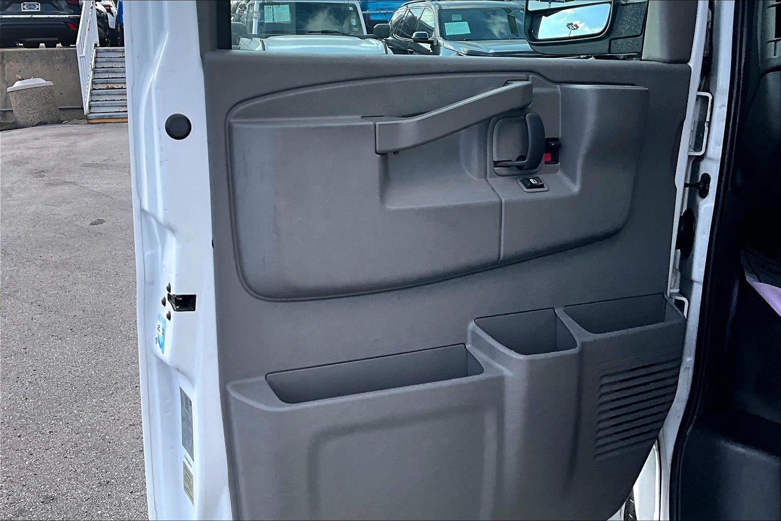 2020 GMC Savana Cargo 2500 RWD 2500 135"