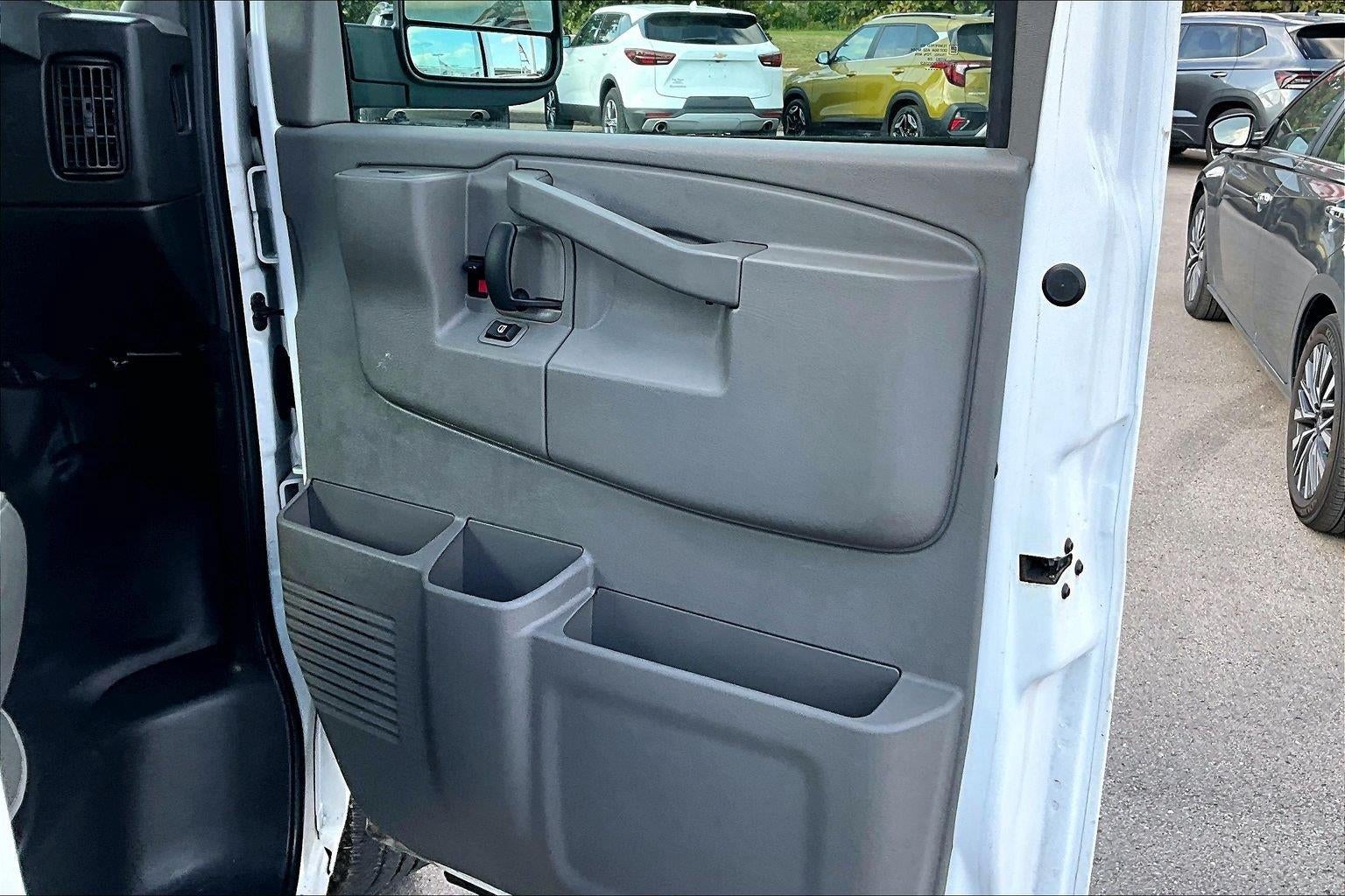 2020 GMC Savana Cargo 2500 RWD 2500 135"