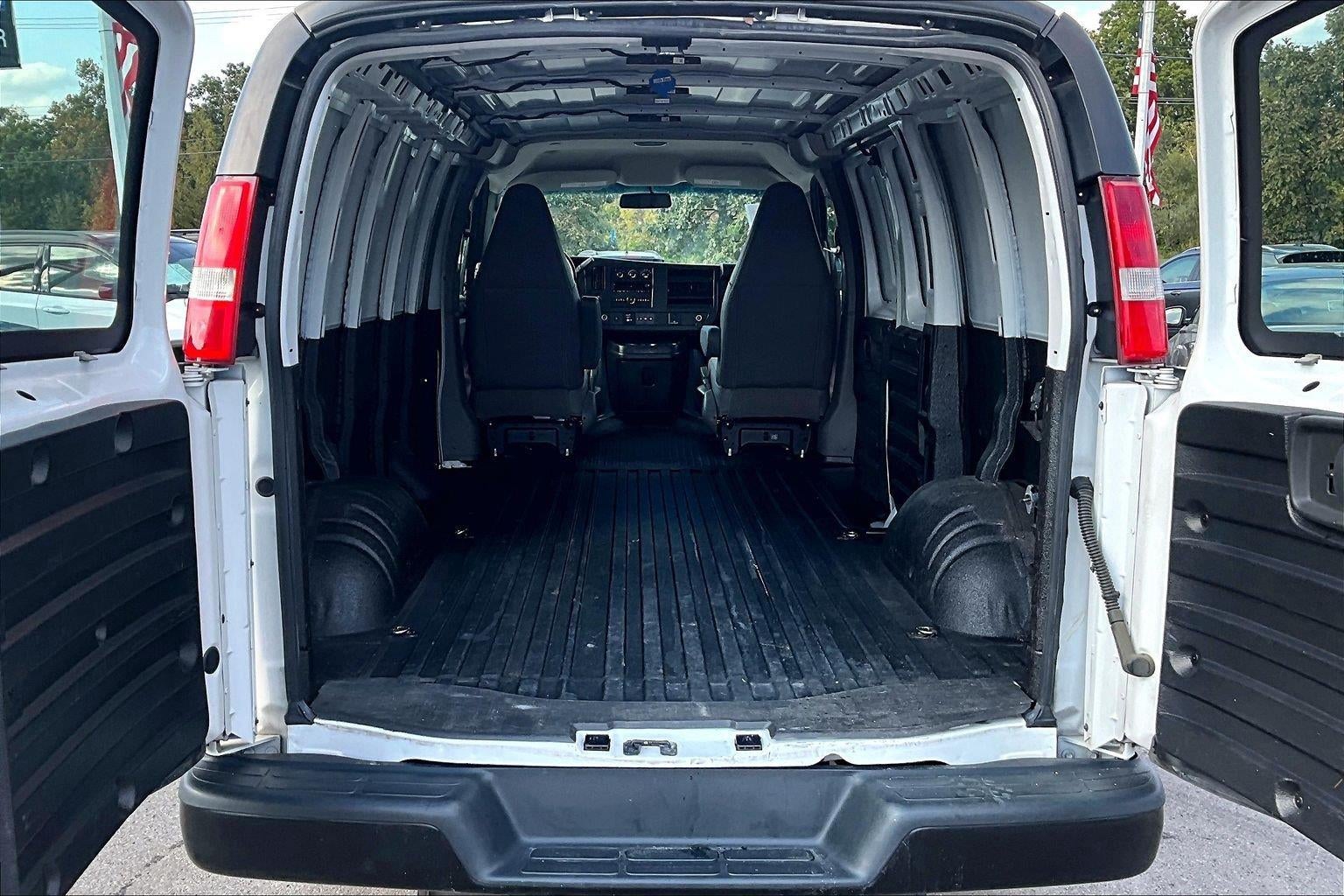 2020 GMC Savana Cargo 2500 RWD 2500 135"