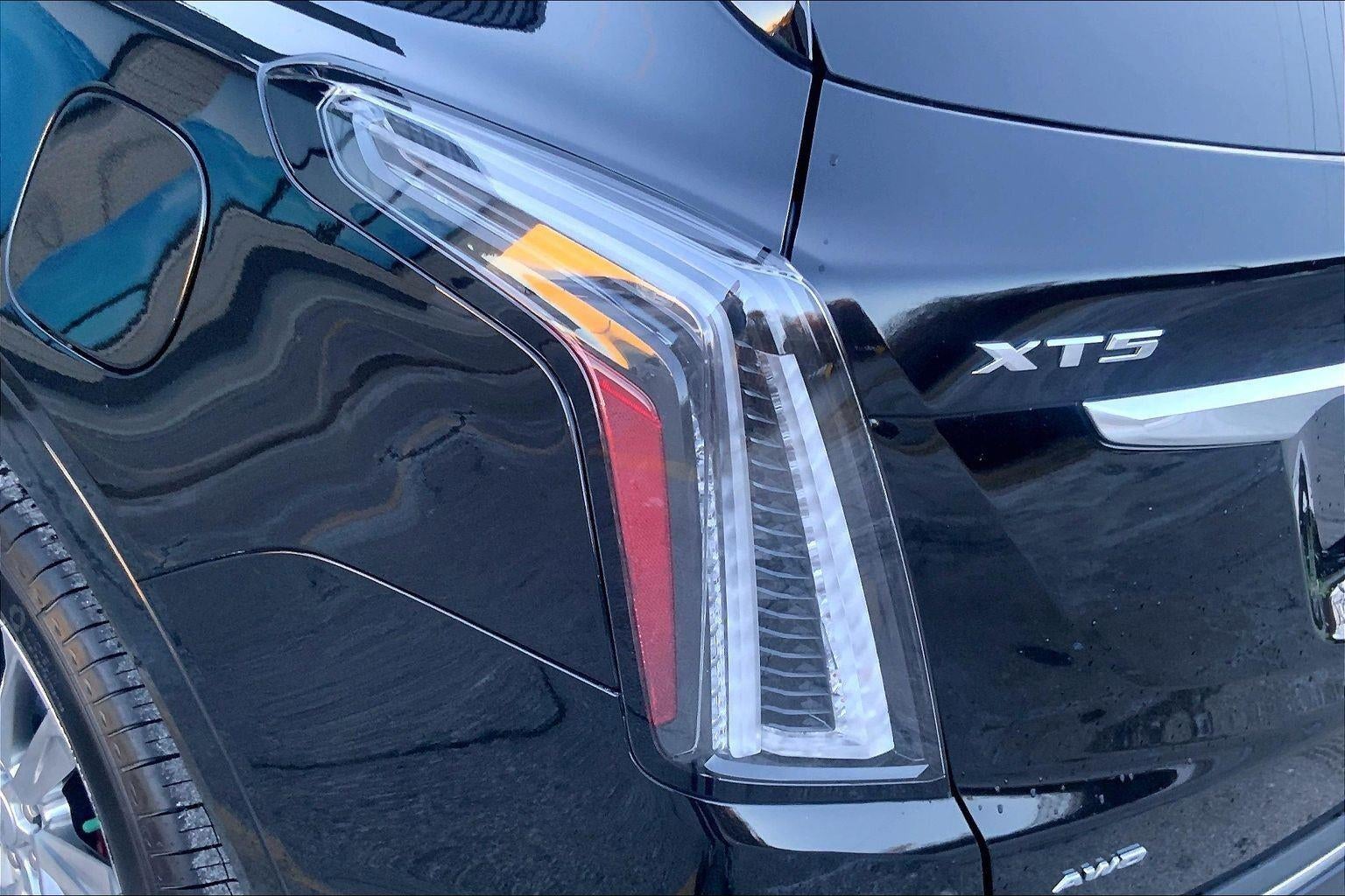 2022 Cadillac XT5 Sport