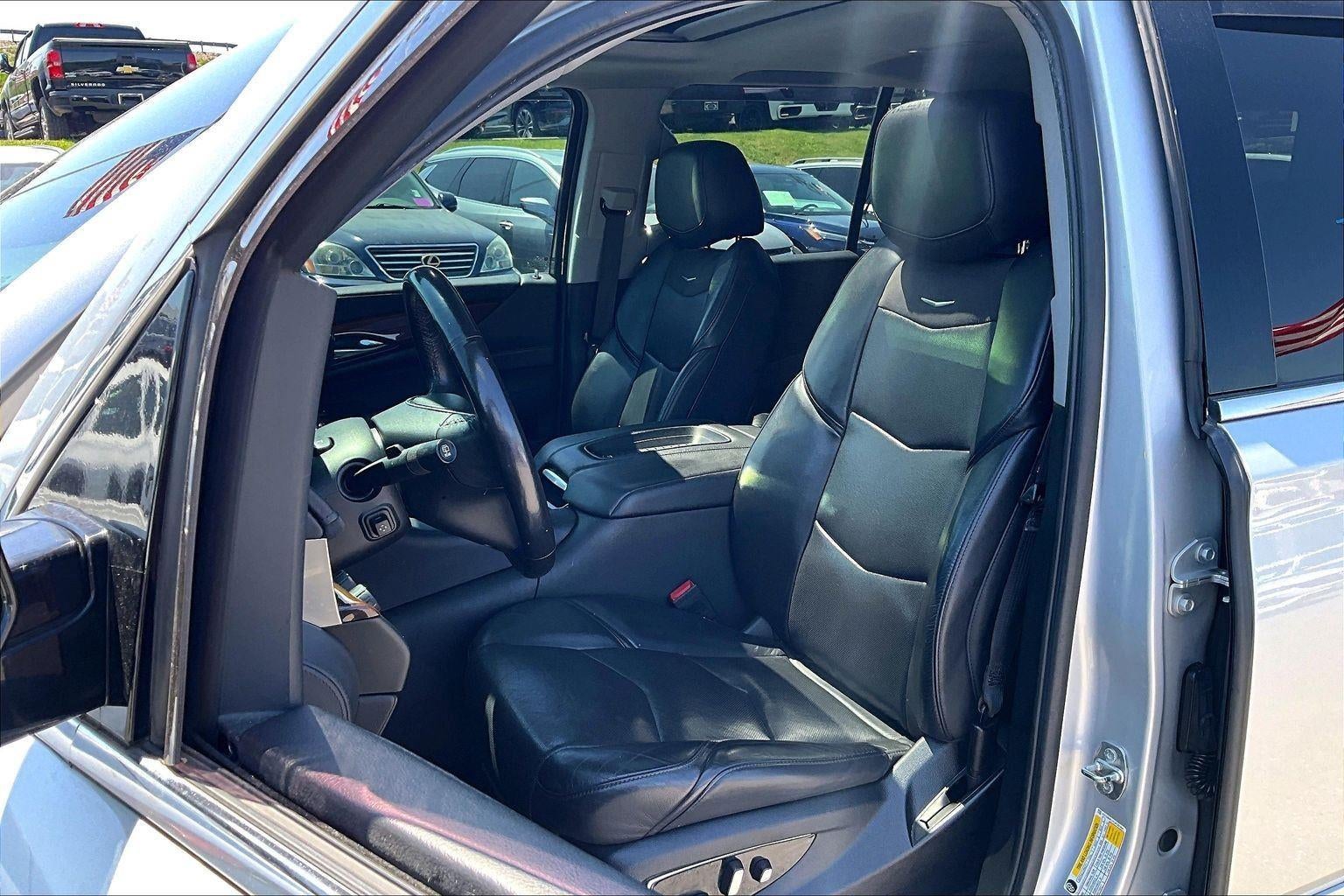 2020 Cadillac Escalade ESV Luxury